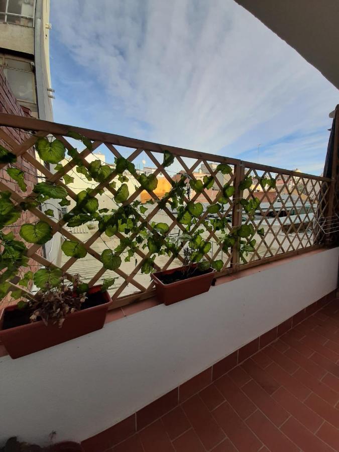 Nur Apartment Terrassa Bagian luar foto