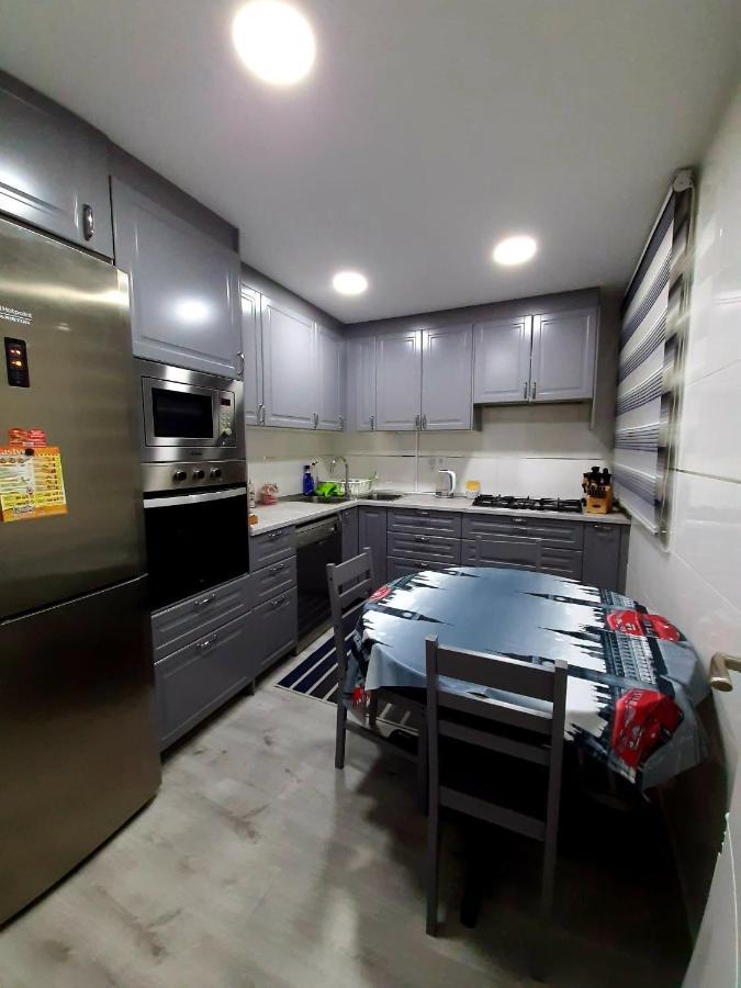 Nur Apartment Terrassa Bagian luar foto