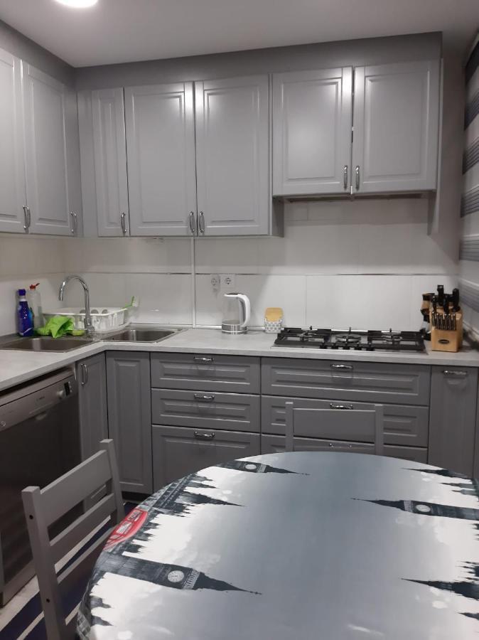 Nur Apartment Terrassa Bagian luar foto