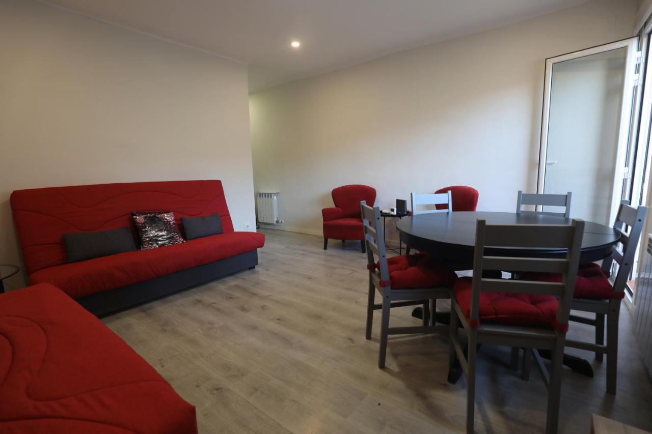 Nur Apartment Terrassa Bagian luar foto